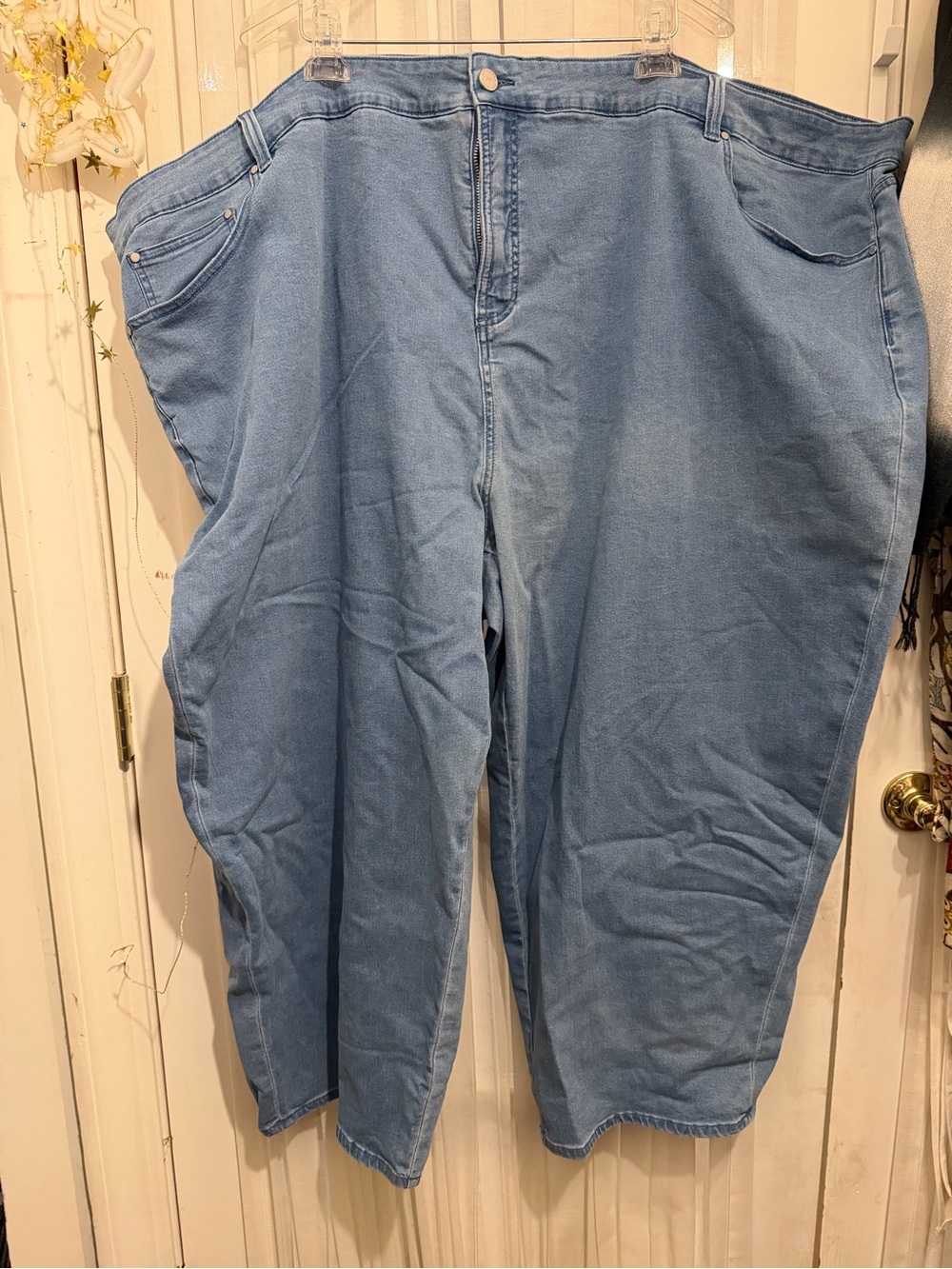 NWOT Universal Standard Lightweight Bae Boyfriend Crop Jeans size 36 Plus Size
